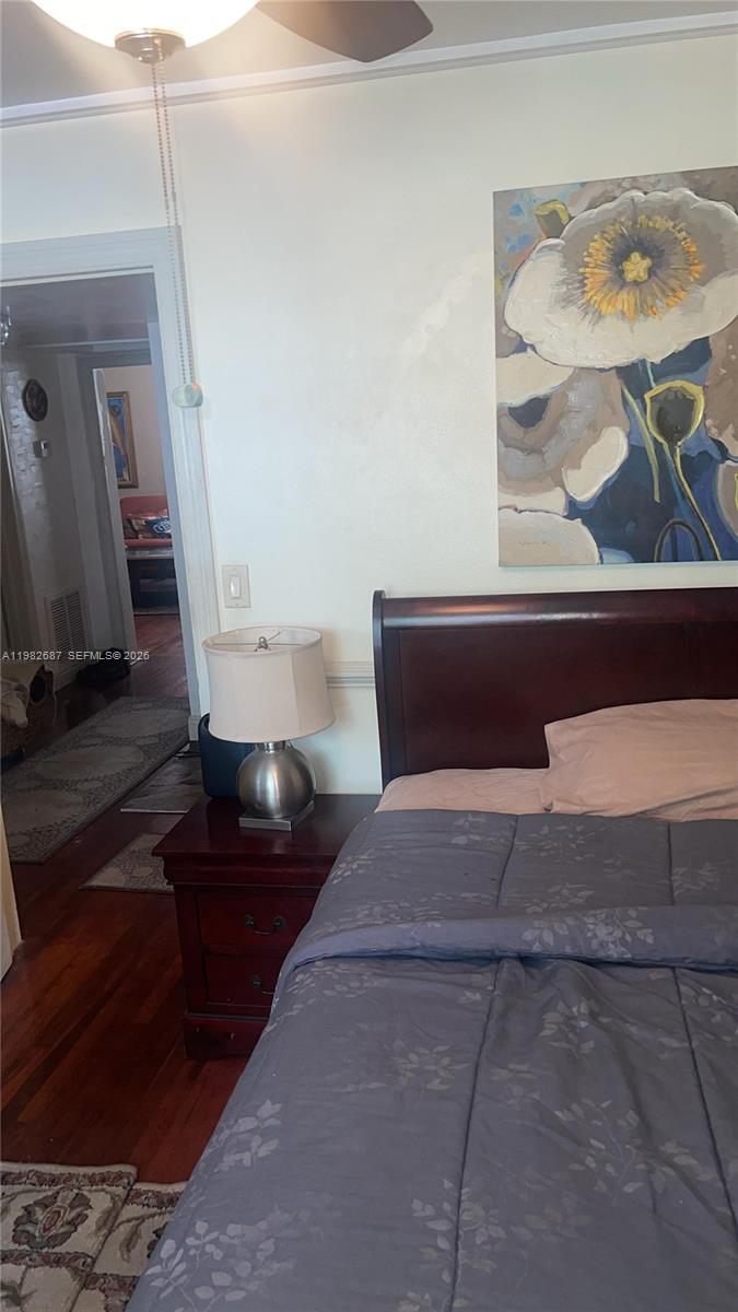 01135 HILLCREST UNIT 03 - Residential