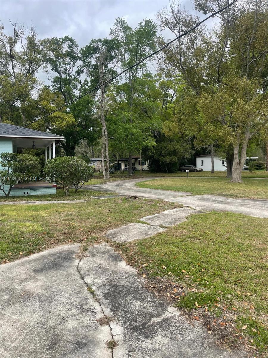 01135 HILLCREST UNIT 03 - Residential