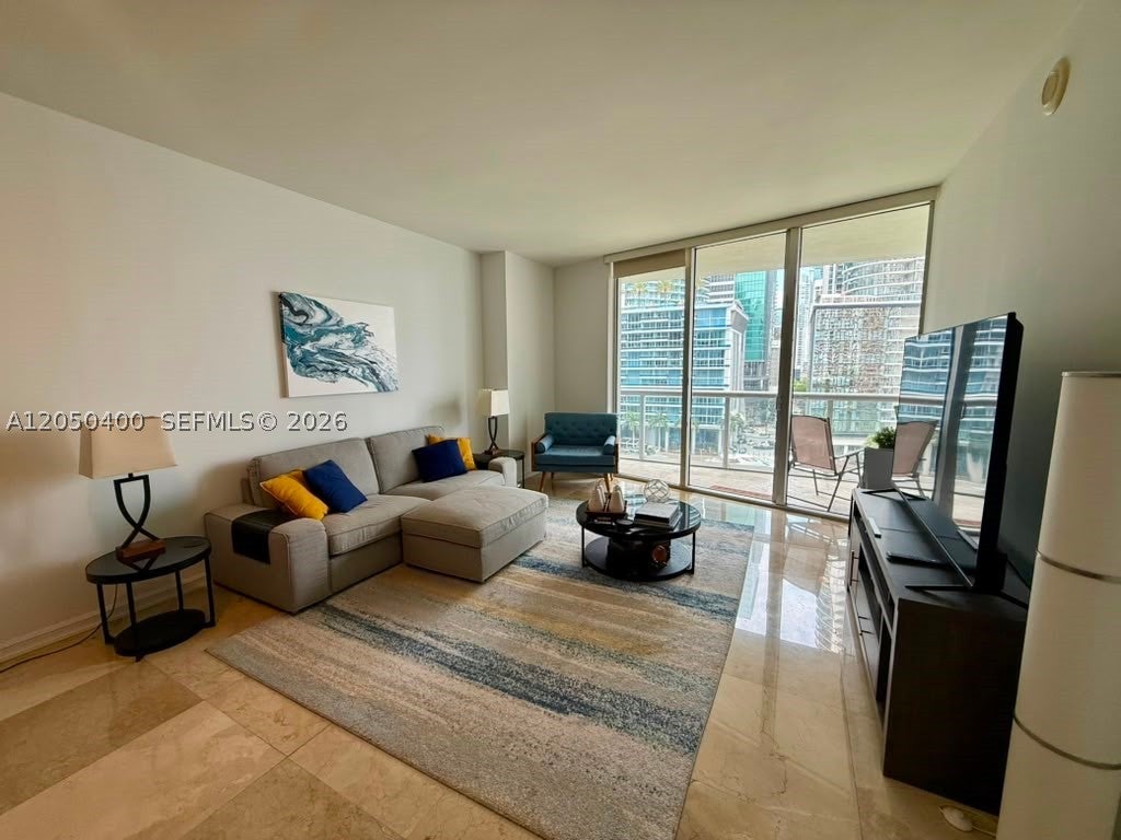 475 Brickell Ave 1012
