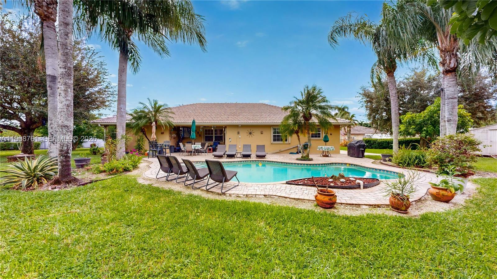 AVOCADO JUNCTION - Residential