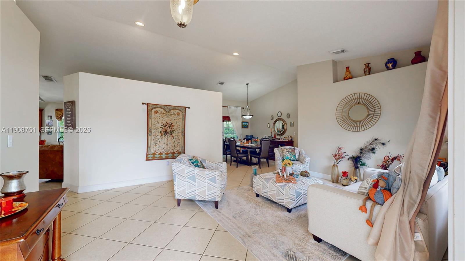 AVOCADO JUNCTION - Residential