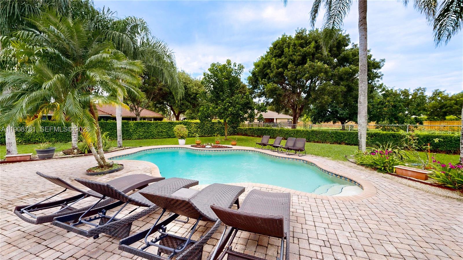 AVOCADO JUNCTION - Residential