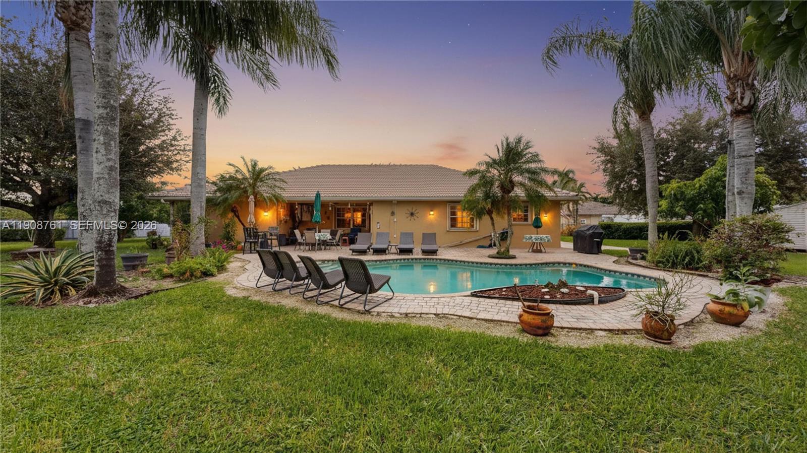 AVOCADO JUNCTION - Residential