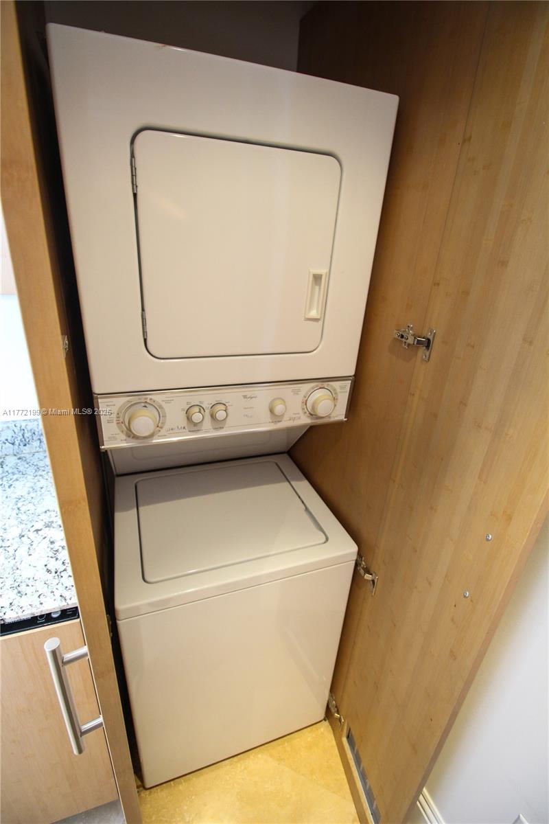 Harbour House Condo - Residential