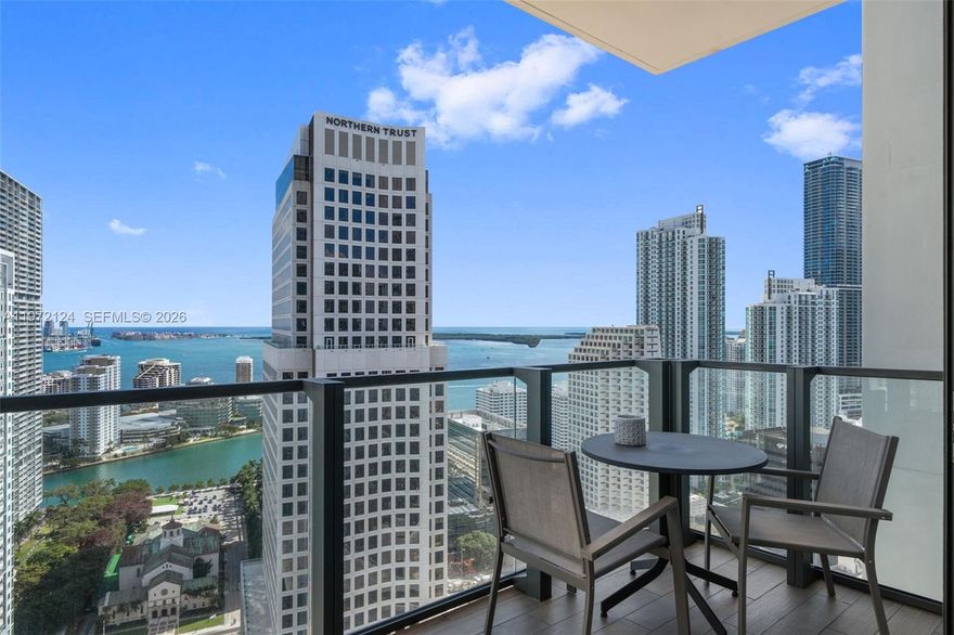 Spectacular High Floor 2 Bedrooms, 2 Bathrooms, 1 Half plus Den in one of the most desirable buildings in Brickell! Reach Condo is part of Brickell City Center which offers shopping stores, Restaurants, and much more. Dont miss out to own a piece of the heart of Brickell!