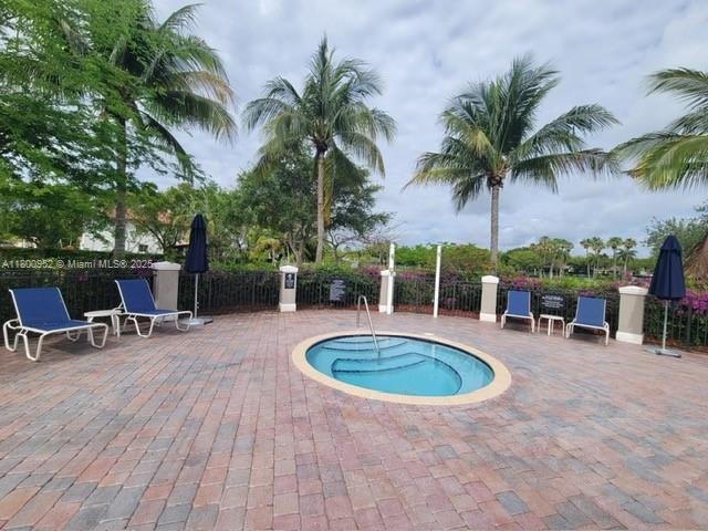 LAKES BY THE BAY AMBER - Residential Lease