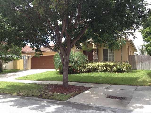 LAKES BY THE BAY AMBER - Residential Lease