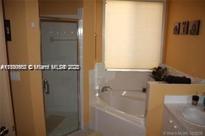LAKES BY THE BAY AMBER - Residential Lease