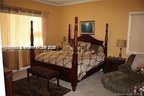 LAKES BY THE BAY AMBER - Residential Lease