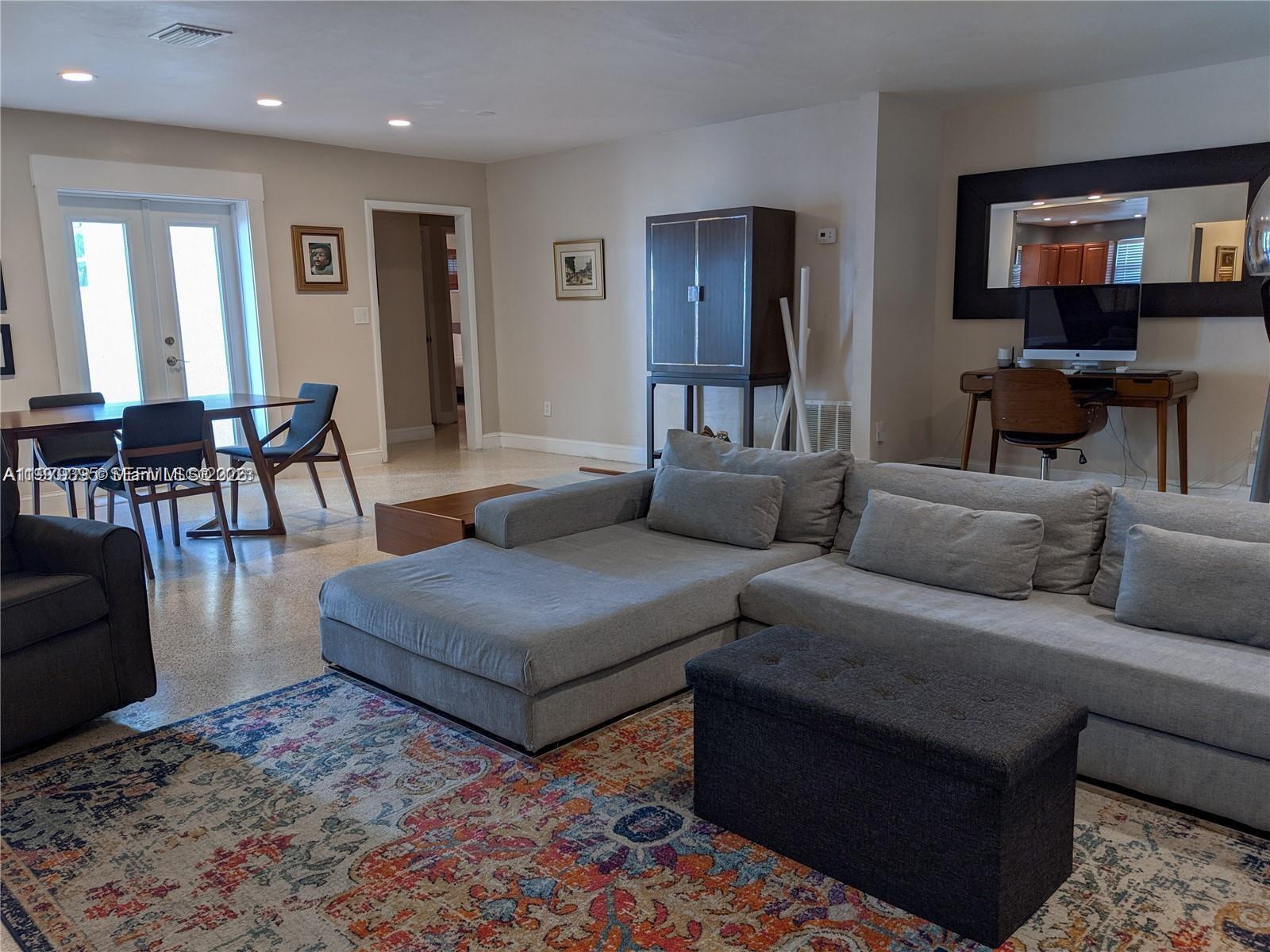 DOWLING ESTS - Residential Lease