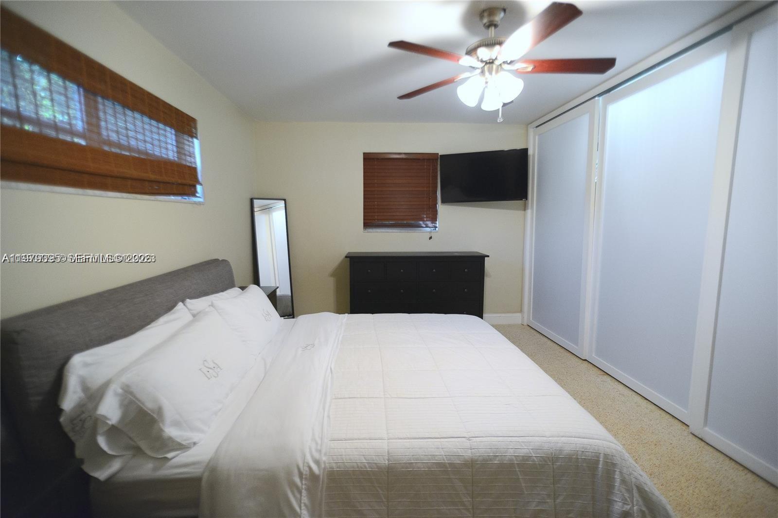 DOWLING ESTS - Residential Lease