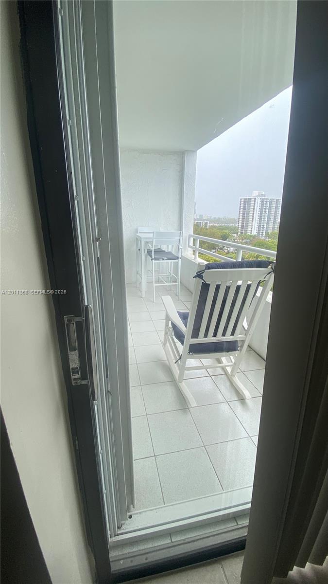 DELVISTA TOWERS CONDO - Residential