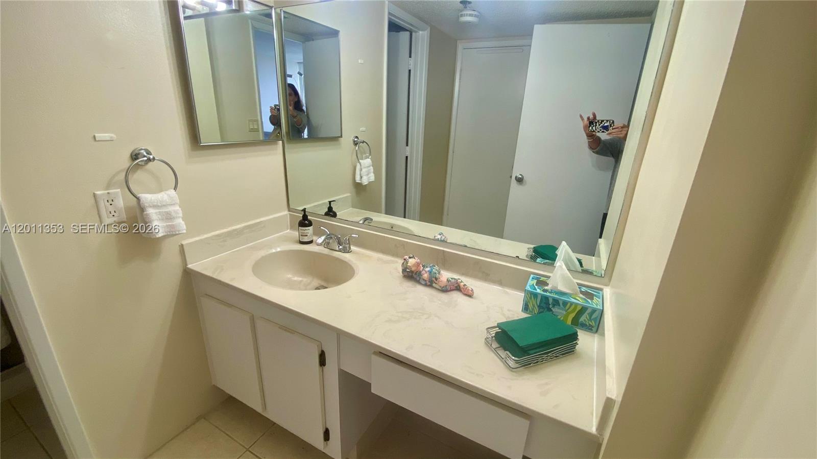 DELVISTA TOWERS CONDO - Residential