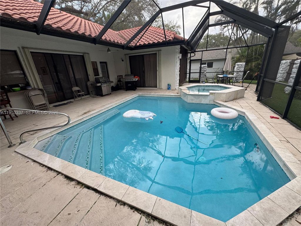 Photo of 3911 SW 56th Ct, Dania Beach, FL 33312 (MLS # A11953337)