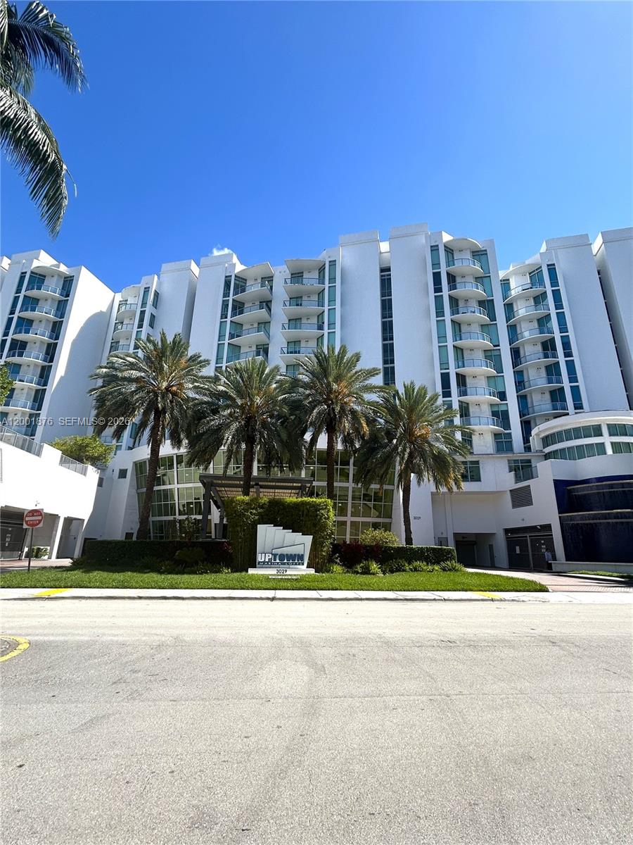 UPTOWN MARINA LOFTS CONDO - Residential Lease