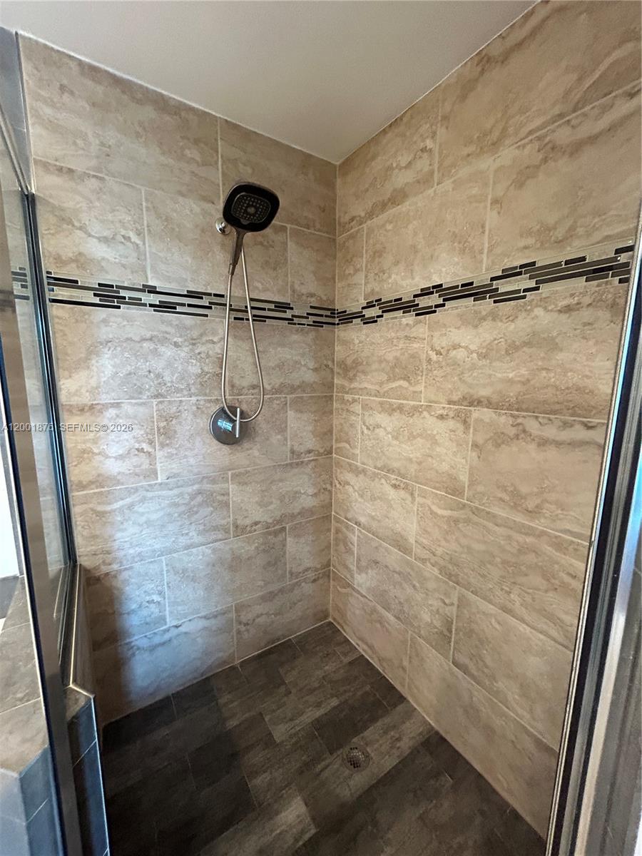 UPTOWN MARINA LOFTS CONDO - Residential Lease