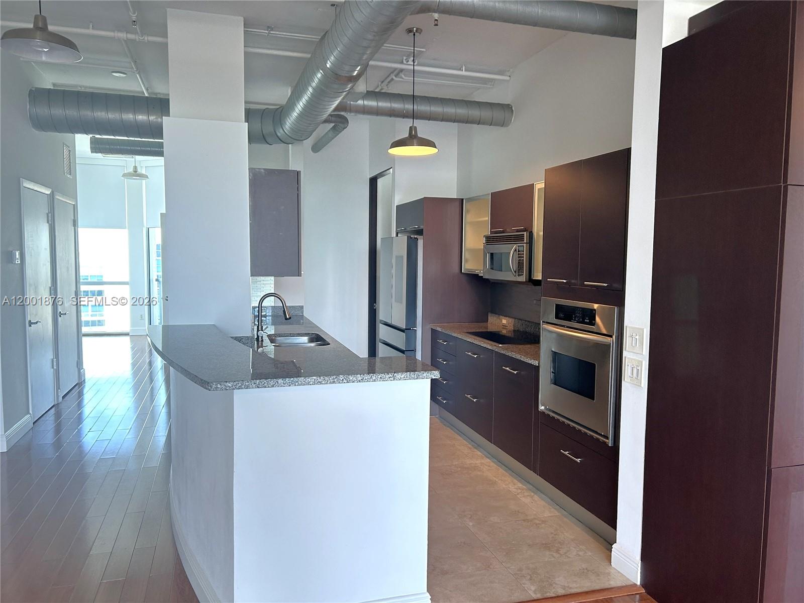 UPTOWN MARINA LOFTS CONDO - Residential Lease