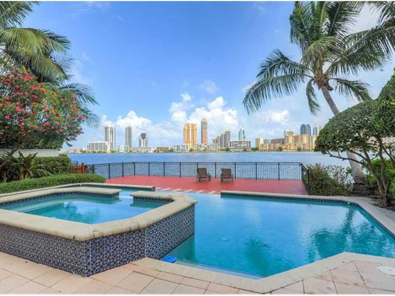 ISLAND ESTATES - Residential