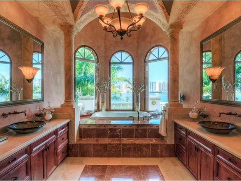 ISLAND ESTATES - Residential