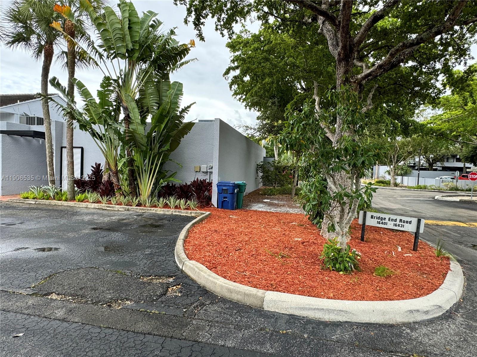 MIAMI LAKES WINDMILL GATE - Residential Lease