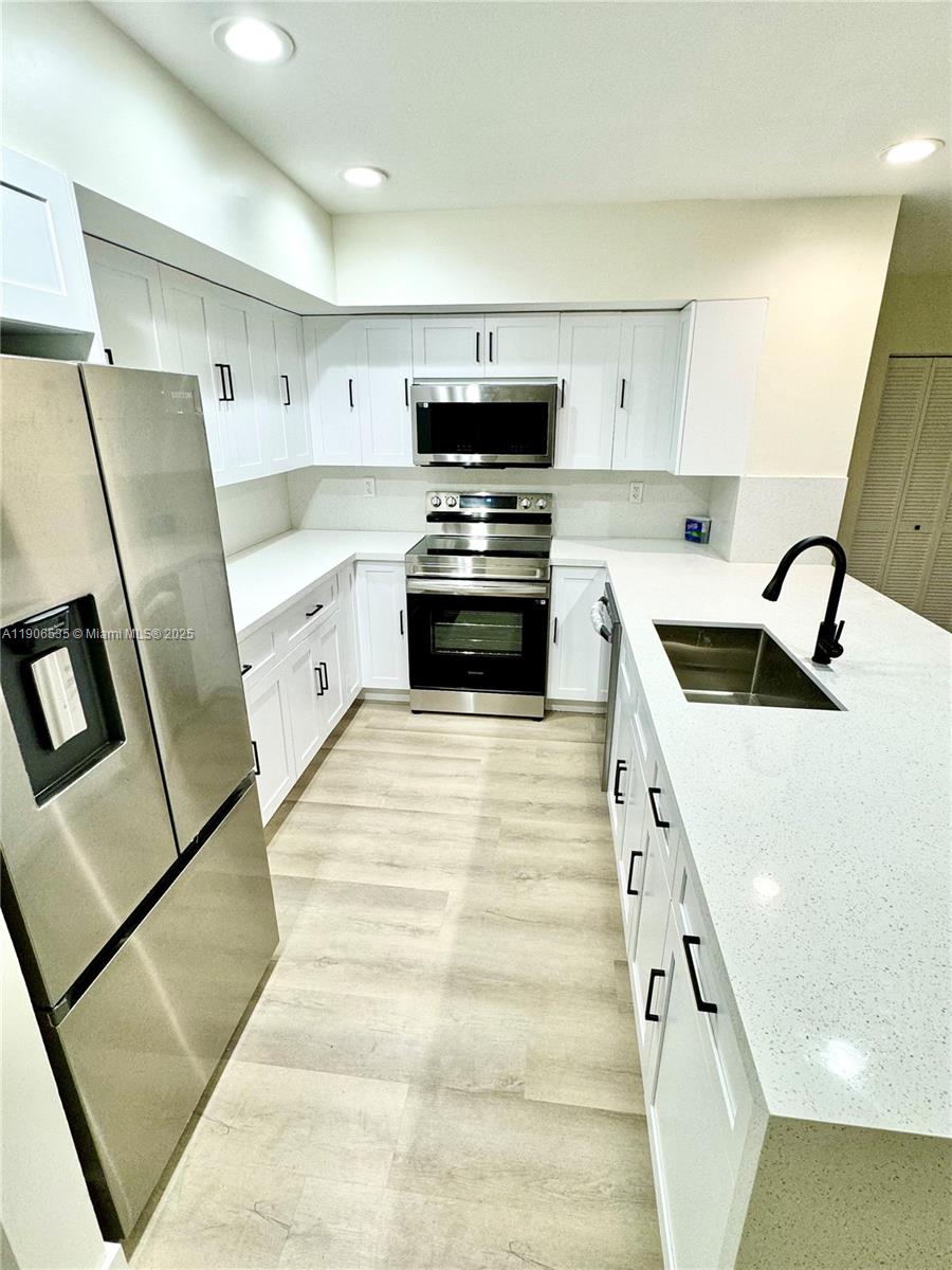 MIAMI LAKES WINDMILL GATE - Residential Lease