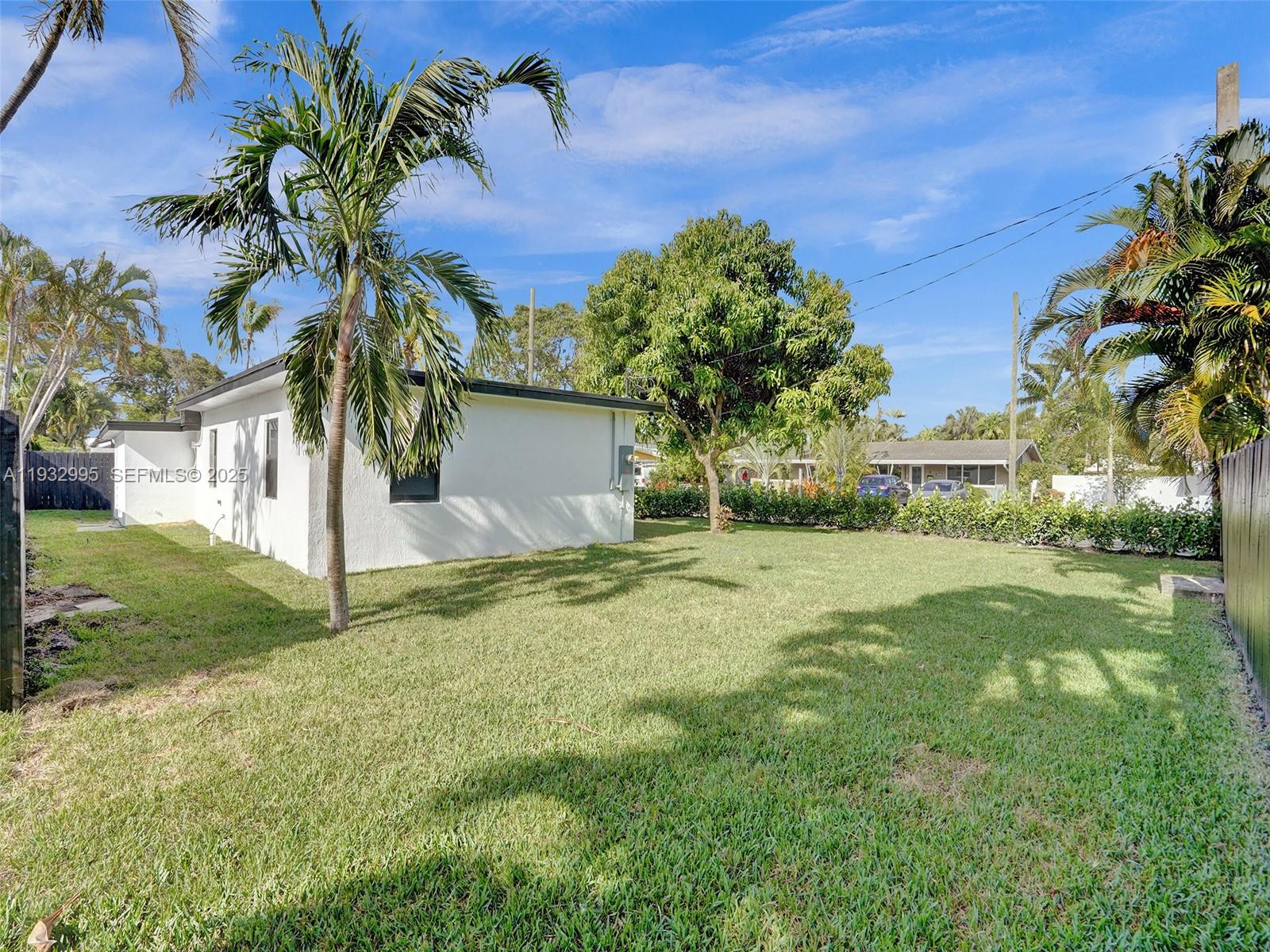 OAKLAND PARK SECOND ADD - Residential