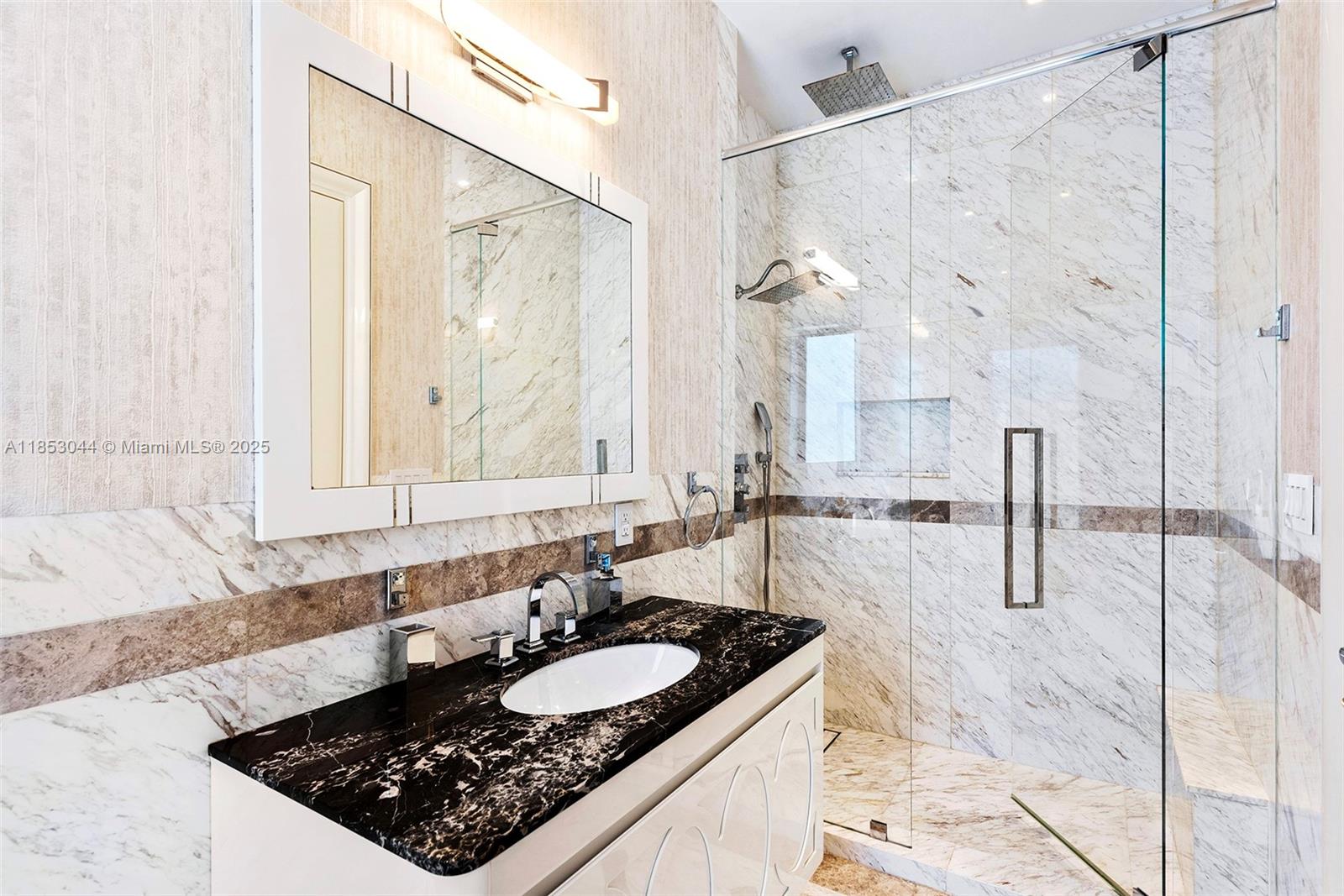 GOLDEN BEACH SEC E - Residential Lease