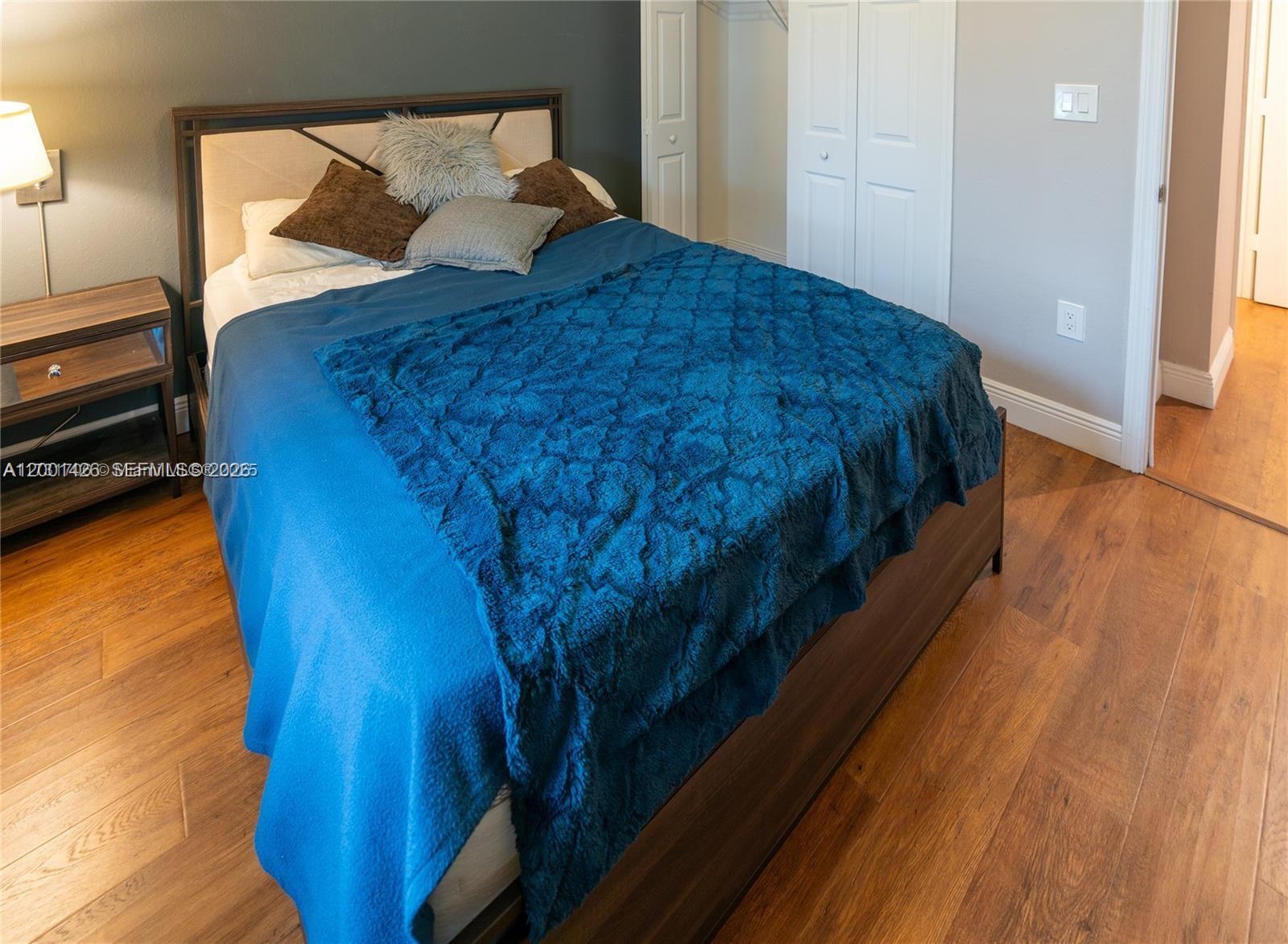 PROMENADE SHORES AT DORAL - Residential