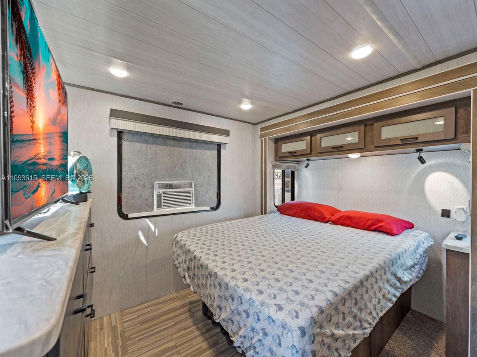 CALUSA CAMPGROUND - Residential