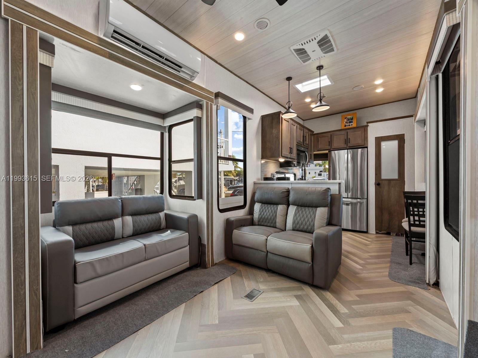 CALUSA CAMPGROUND - Residential