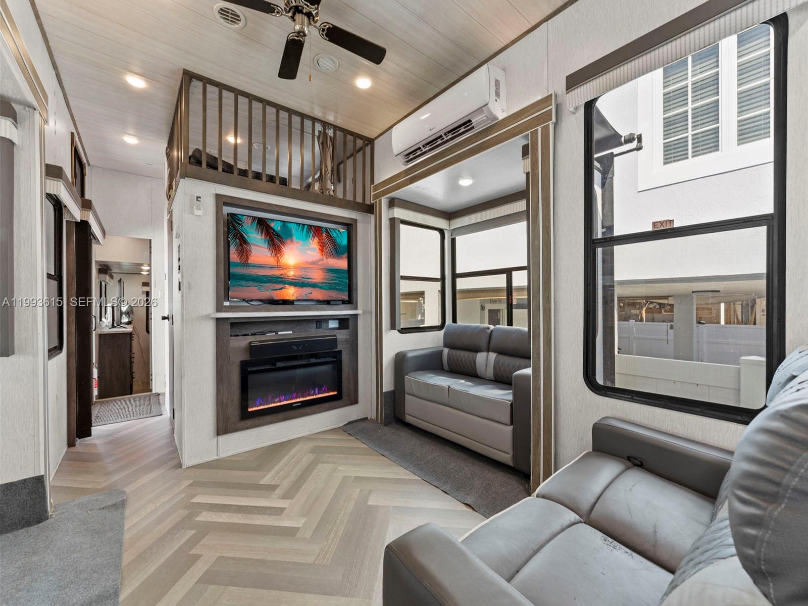 CALUSA CAMPGROUND - Residential