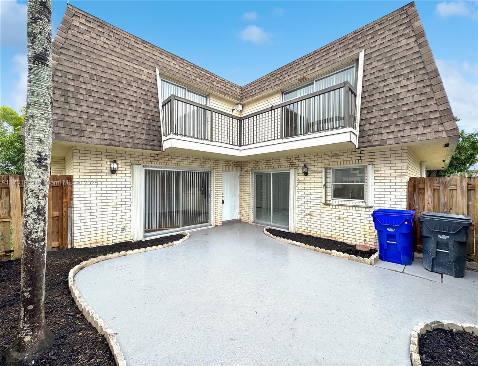BAY TREE PATIO HOMES COND - Residential