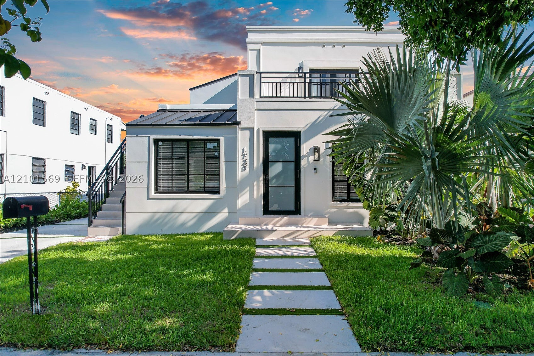 1720 SW 11th St 1720