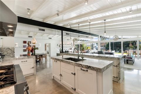 Photo of 270 Island Dr, Key Biscayne, FL 33149 (MLS # A11807764)