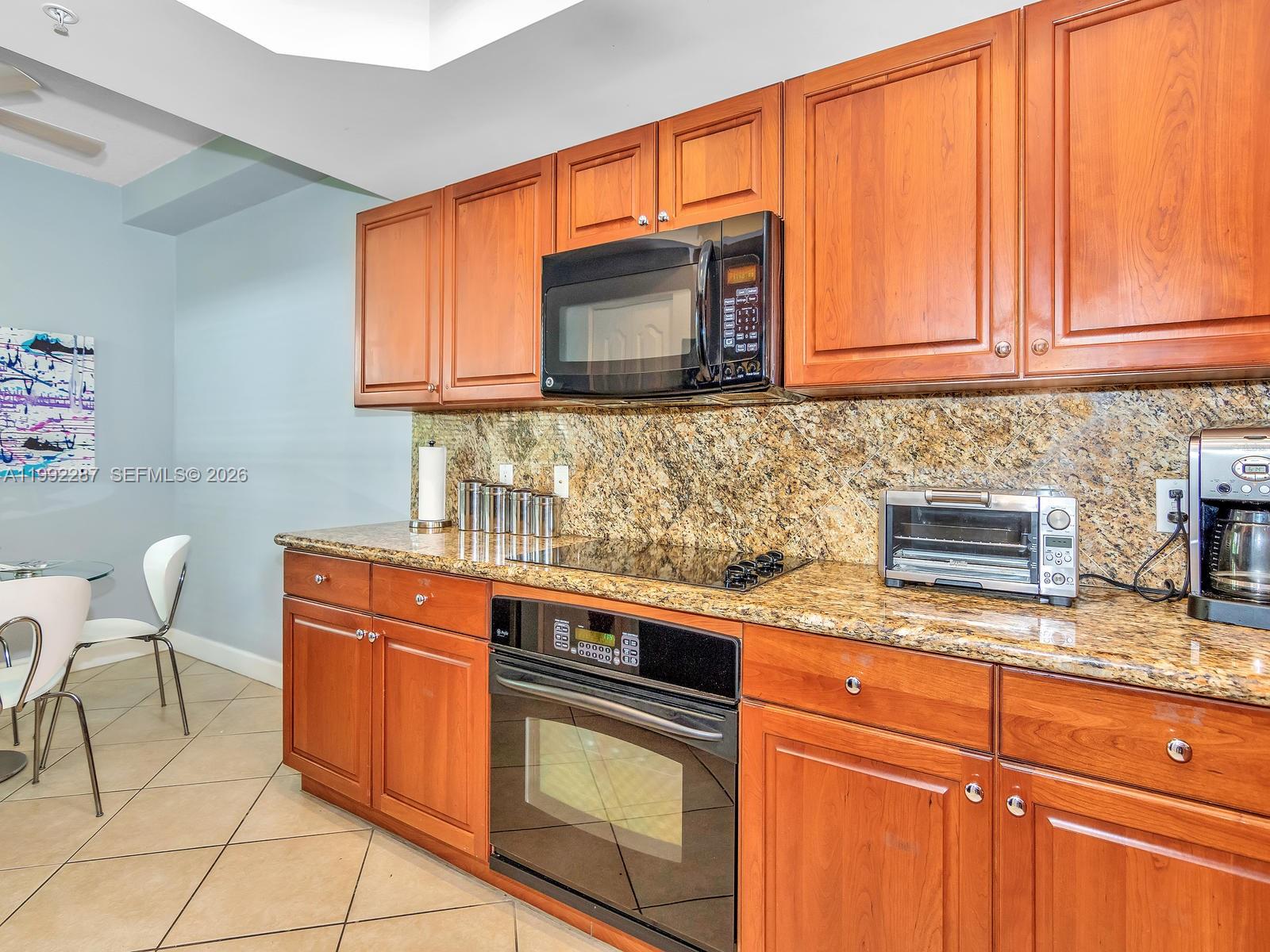 THE RESERVE OF PINECREST - Residential
