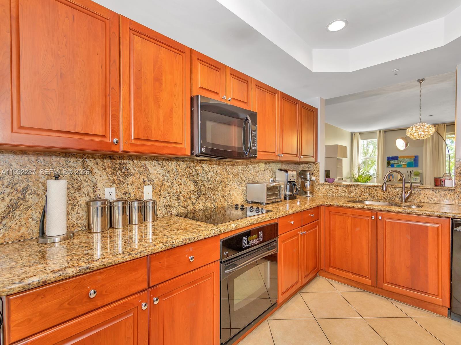 THE RESERVE OF PINECREST - Residential