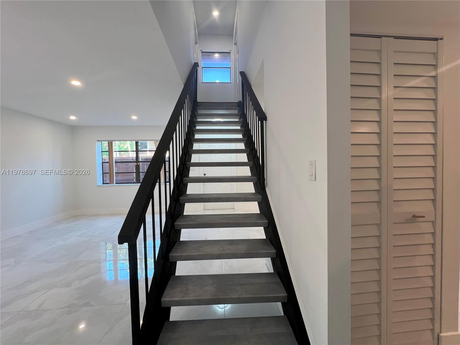 SNAPPER VILLAGE PHASE I S - Residential Lease