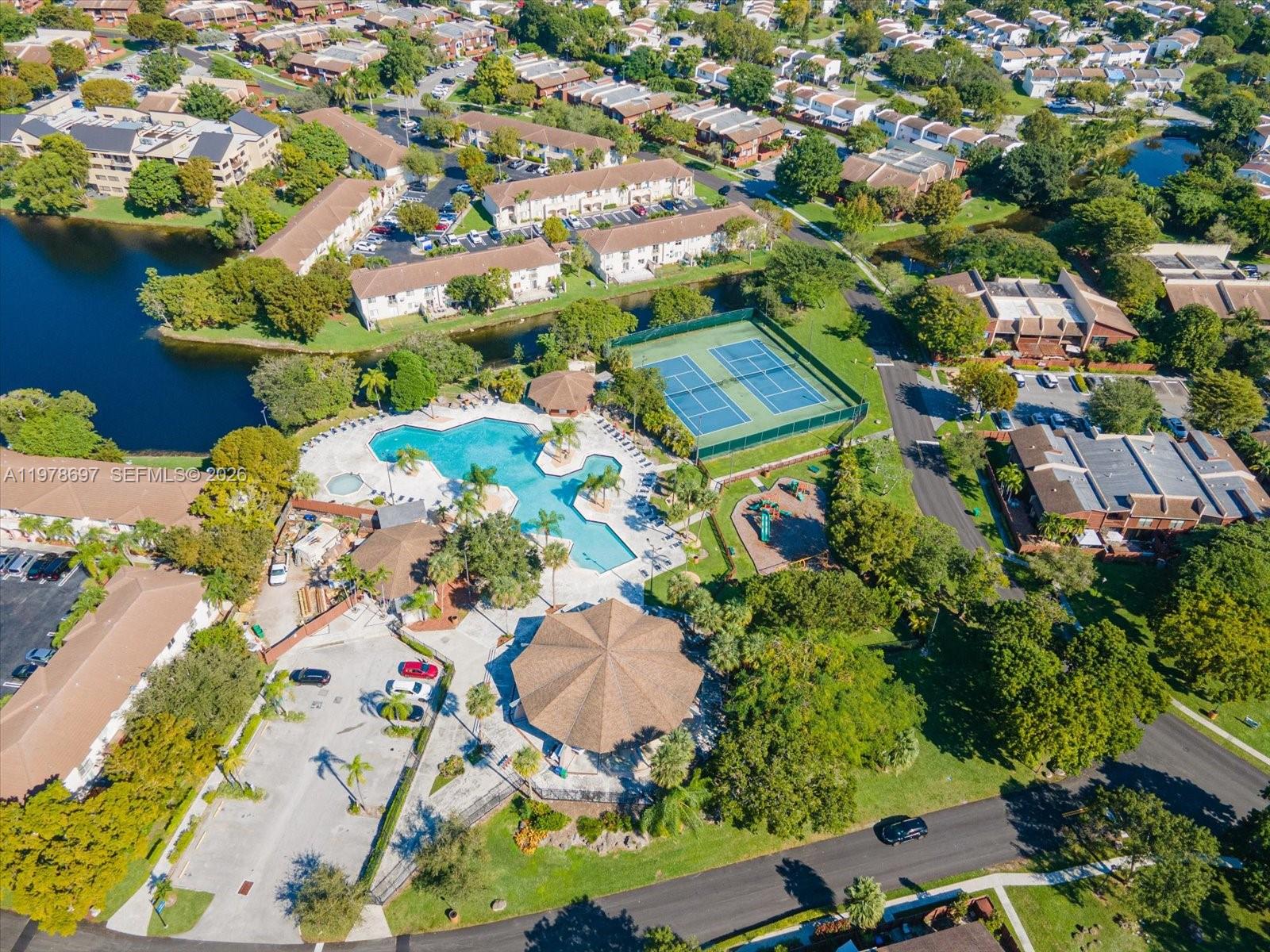 SNAPPER VILLAGE PHASE I S - Residential Lease