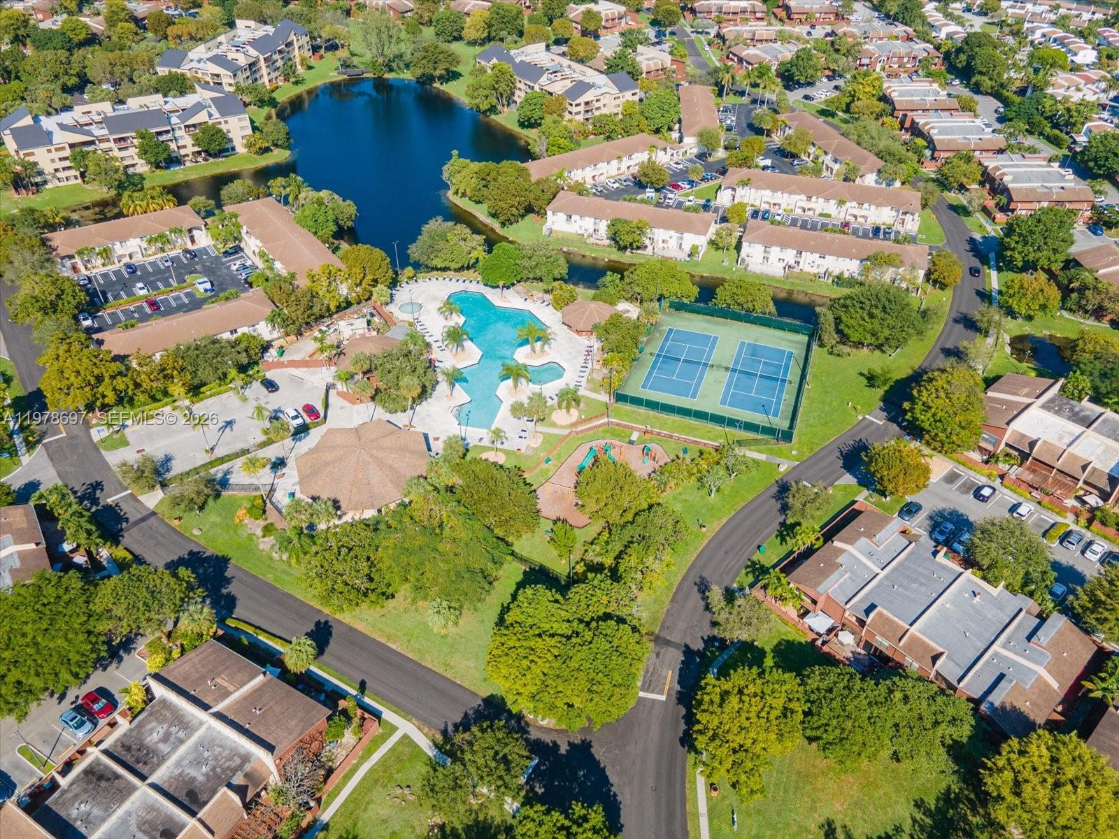 SNAPPER VILLAGE PHASE I S - Residential Lease