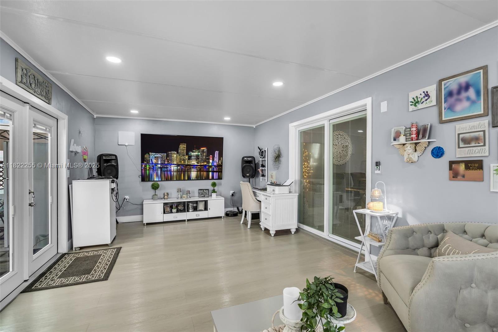 LESLIE ESTATES SEC 11 - Residential