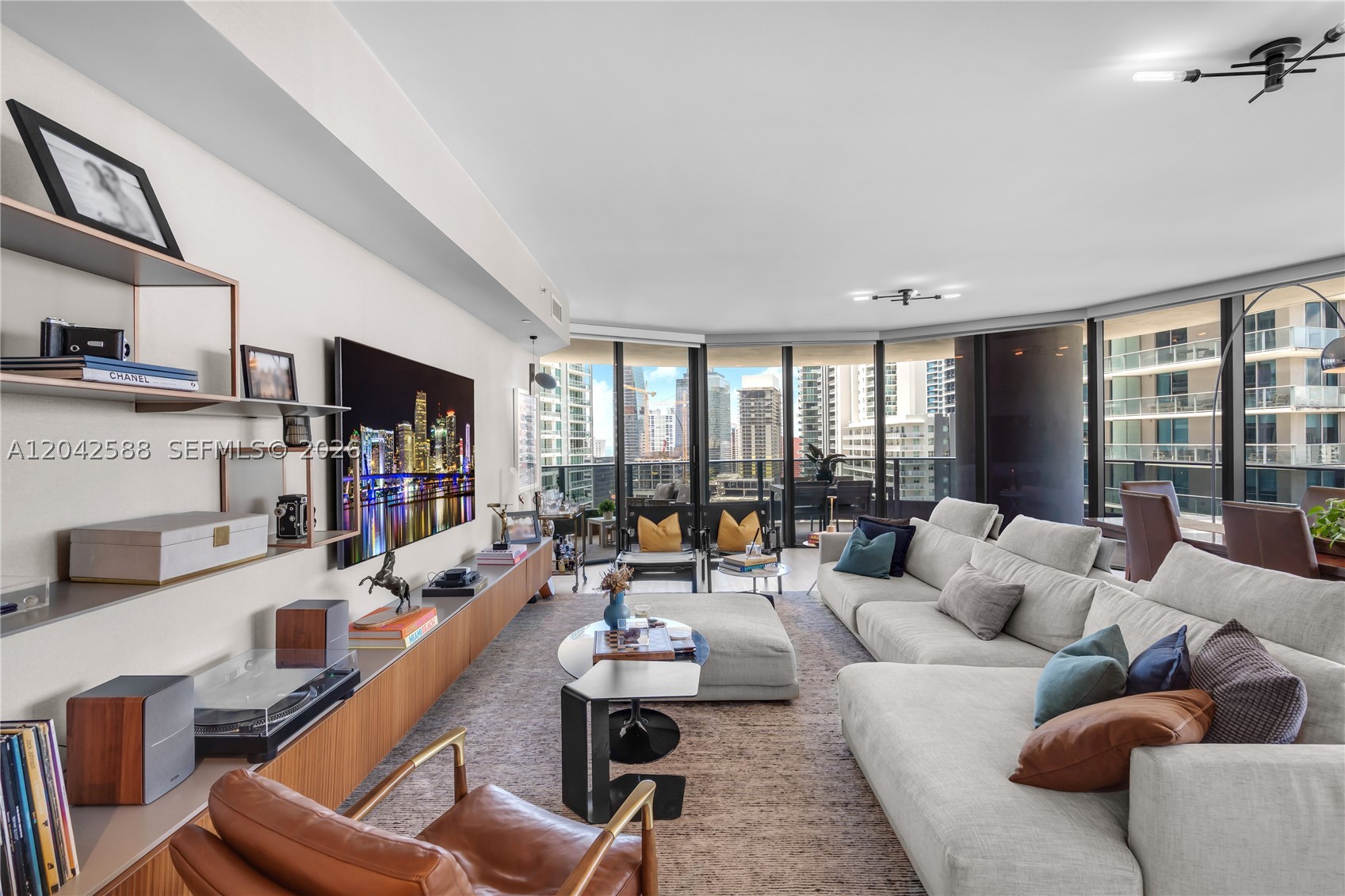1000 Brickell Plz 2402