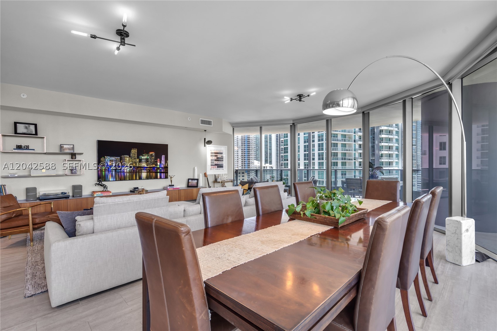 1000 Brickell Plz 2402