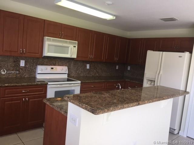 EGRET LAKES ESTATES SEC 4 - Residential Lease