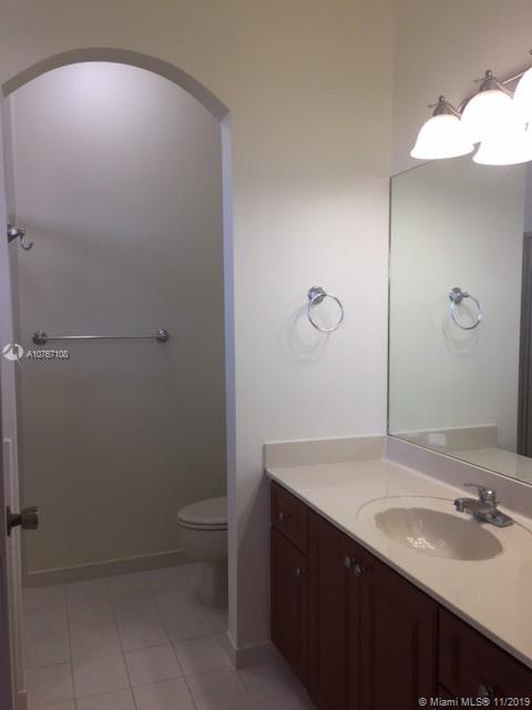 EGRET LAKES ESTATES SEC 4 - Residential Lease