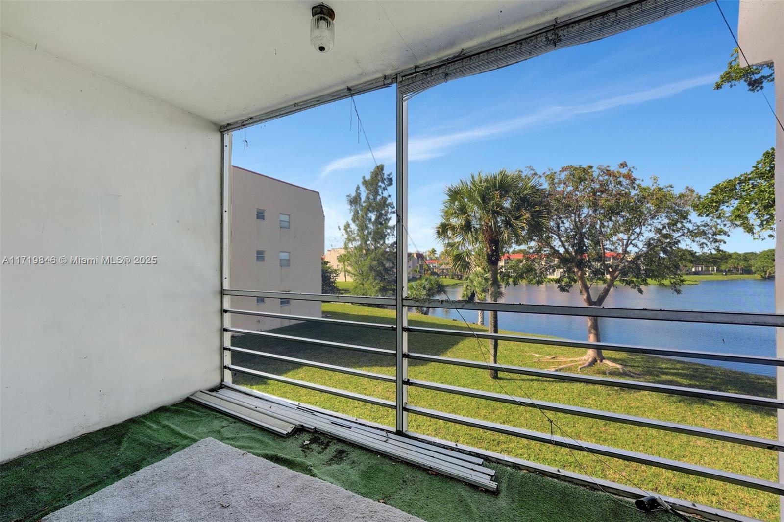 SUNRISE LAKES 17 CONDO - Residential