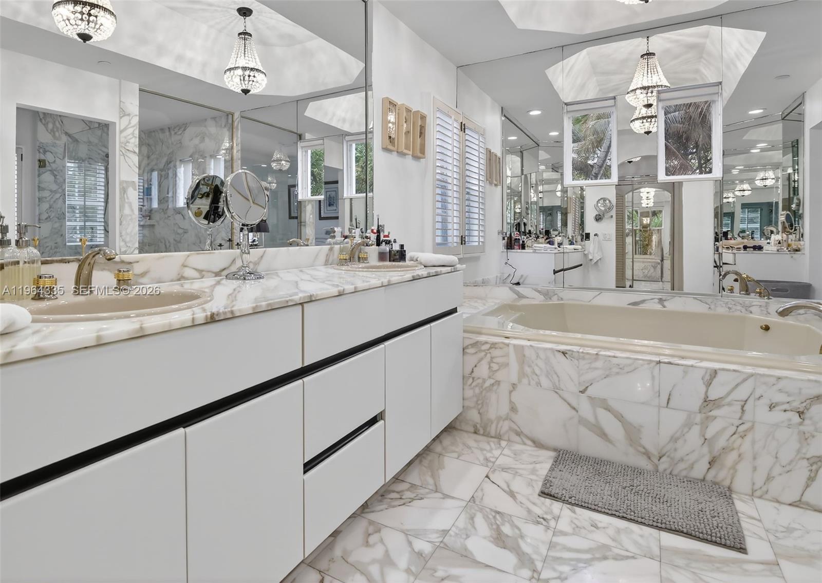 WILLIAMS ISLAND - Residential