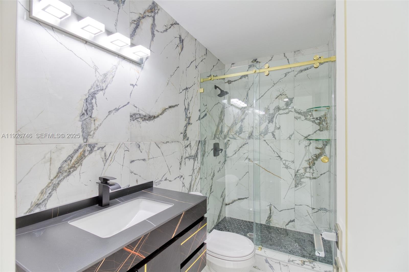 VILLAGE TOWNHOUSES NO TWO - Residential Lease