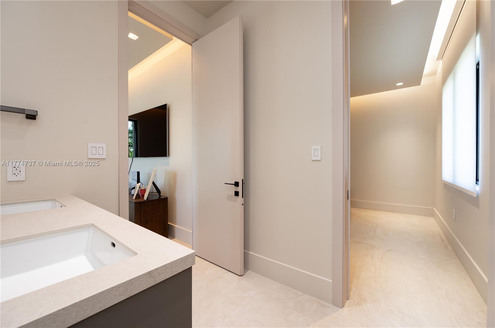 COCONUT PALM ESTATES - Residential