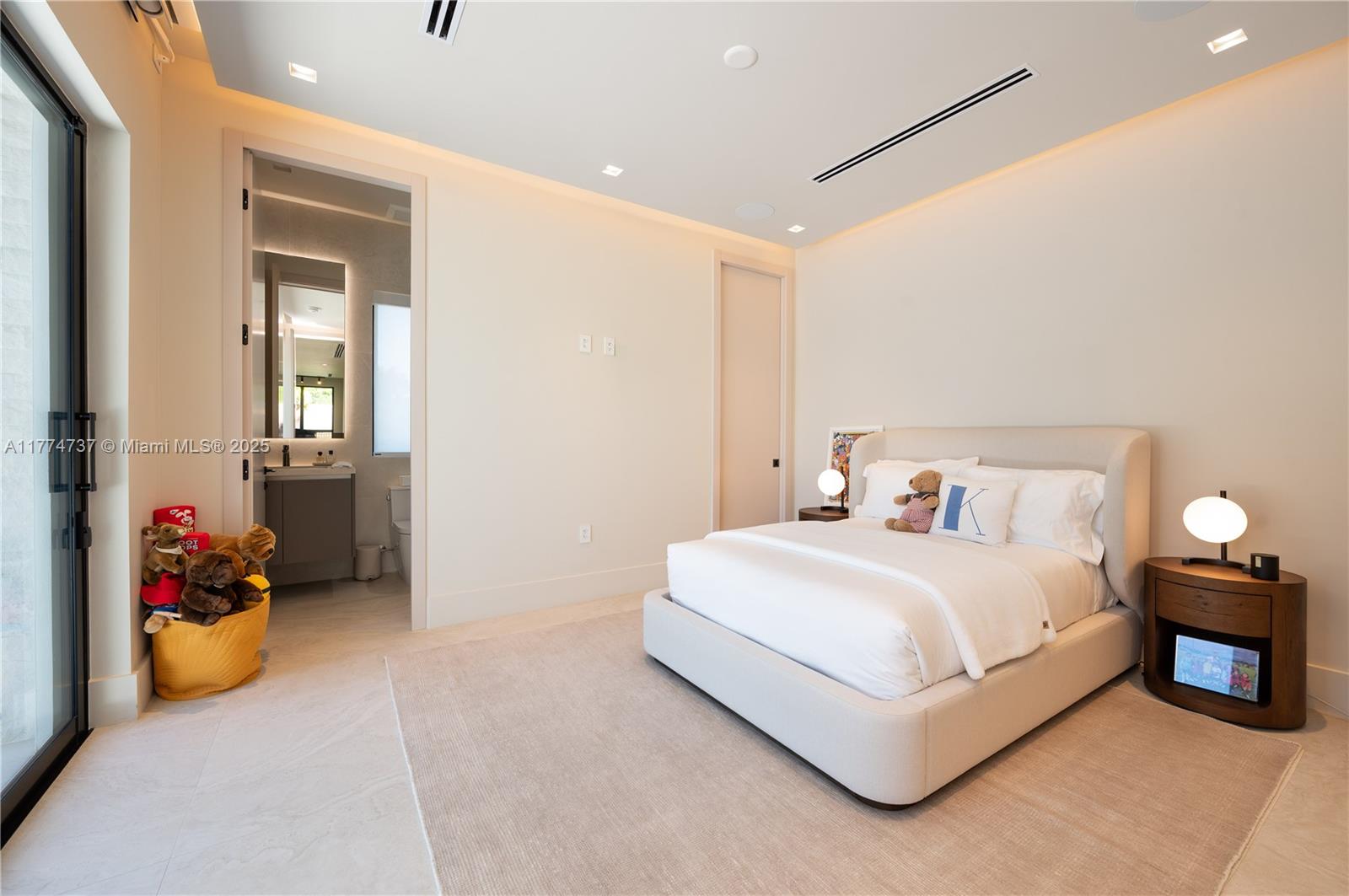 COCONUT PALM ESTATES - Residential