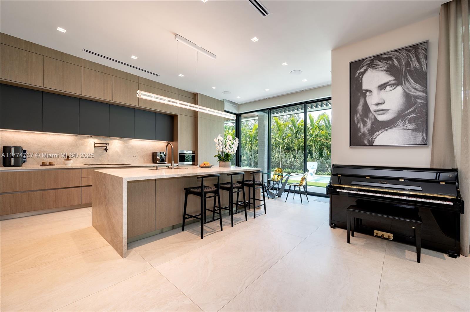 COCONUT PALM ESTATES - Residential